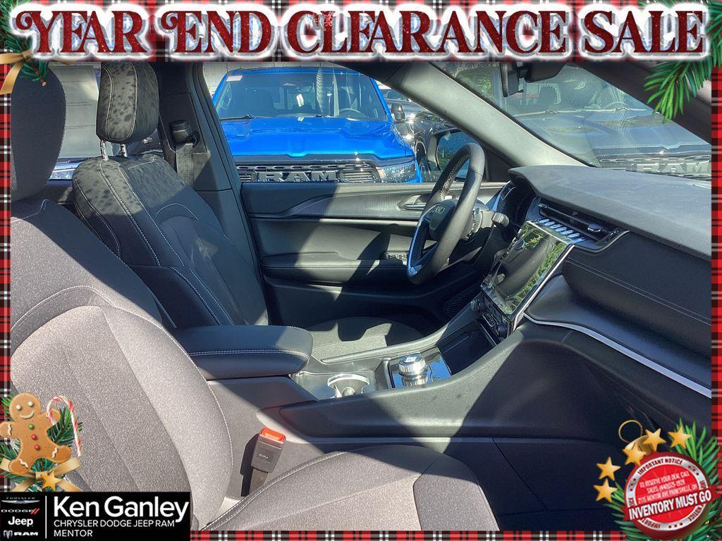 new 2025 Jeep Grand Cherokee L car, priced at $44,415