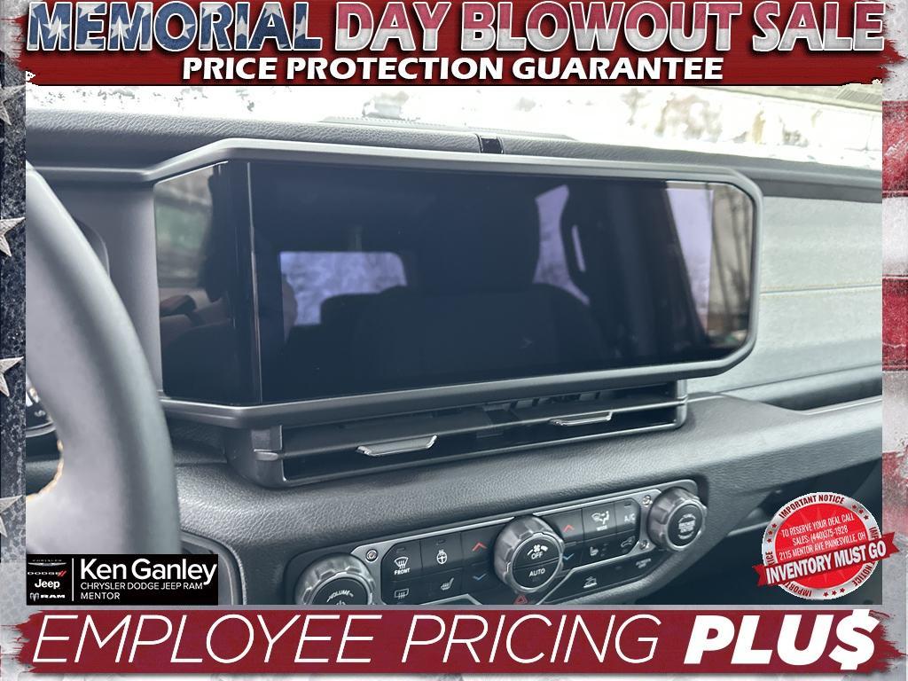 new 2025 Jeep Gladiator car, priced at $52,035