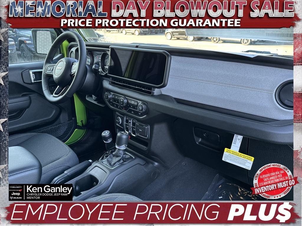 new 2025 Jeep Wrangler car, priced at $45,183