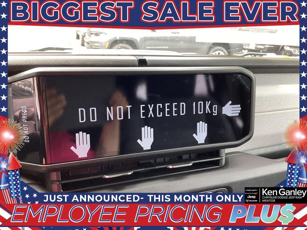 new 2025 Jeep Wrangler car, priced at $44,188