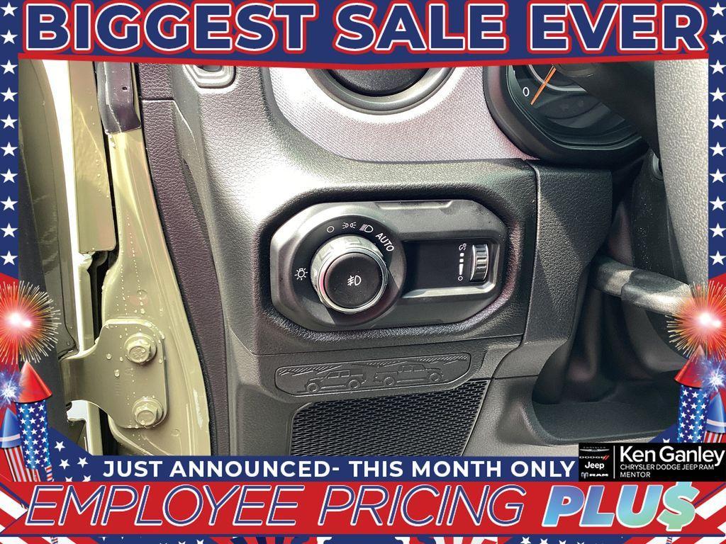 new 2025 Jeep Wrangler car, priced at $44,188