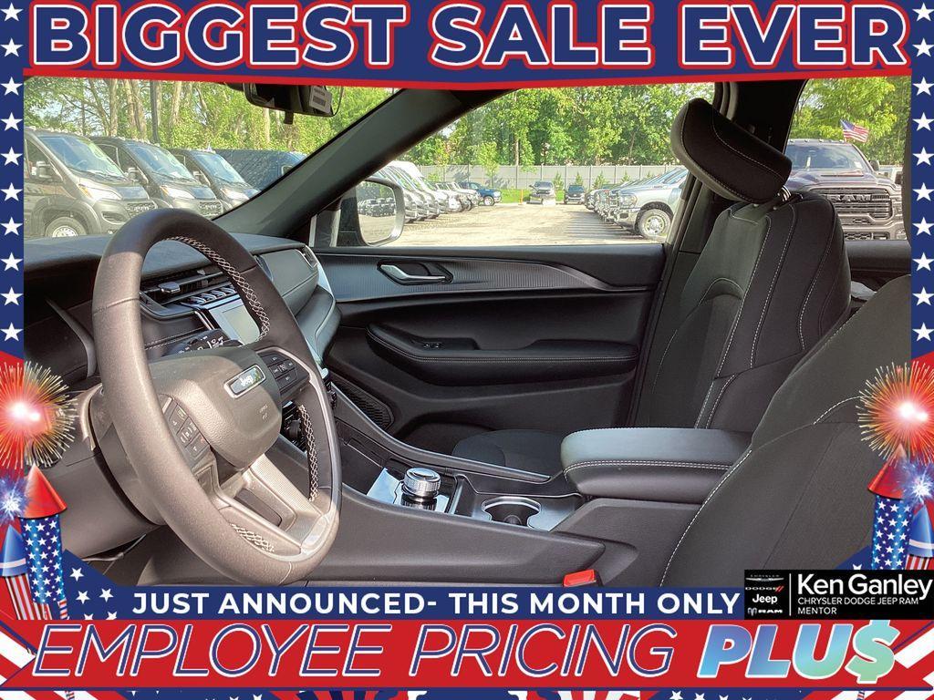 new 2025 Jeep Grand Cherokee car, priced at $39,314