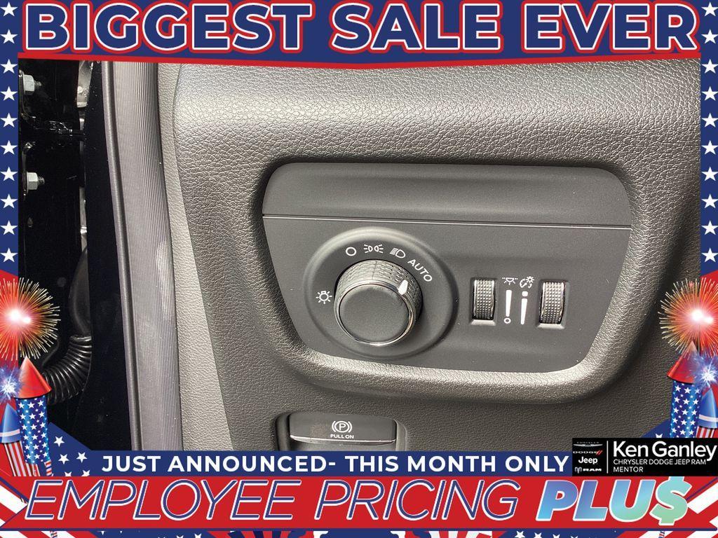 new 2025 Jeep Grand Cherokee car, priced at $39,314