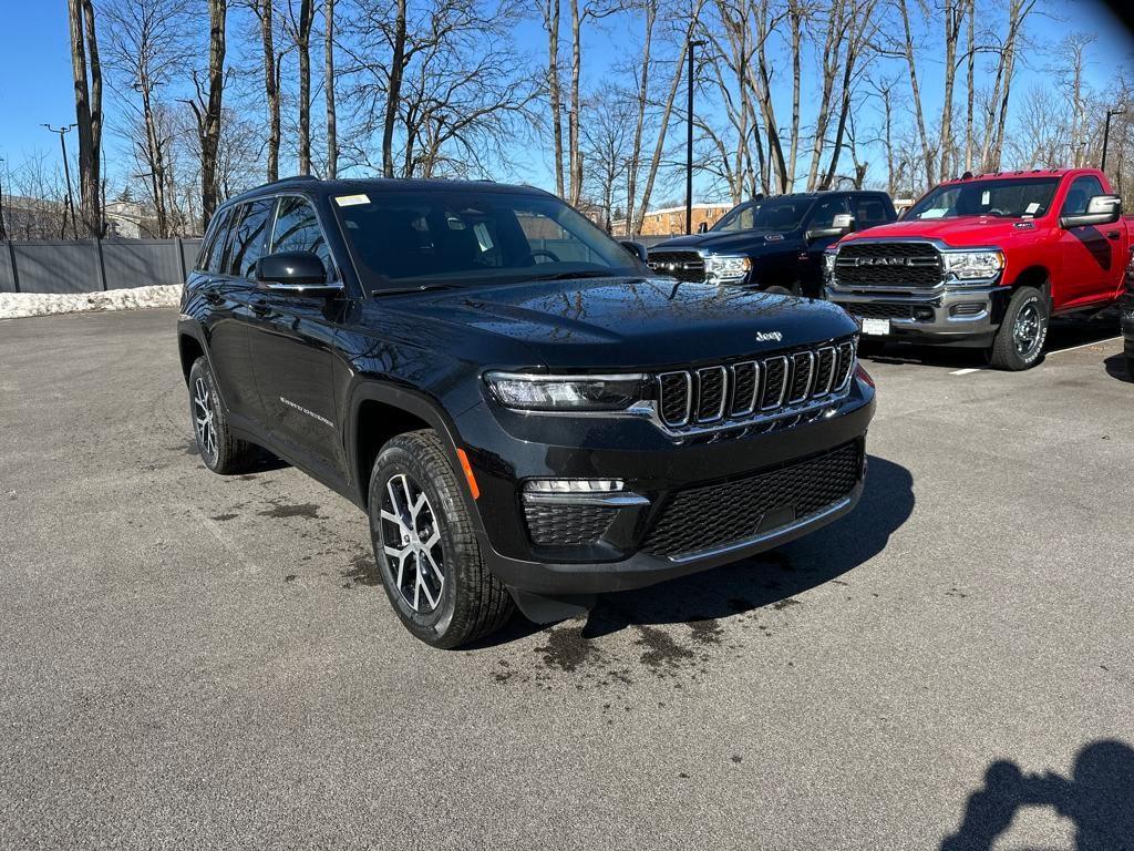 new 2025 Jeep Grand Cherokee car, priced at $41,783