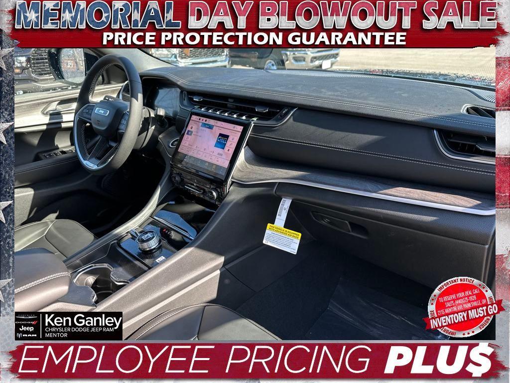 new 2025 Jeep Grand Cherokee car, priced at $41,986