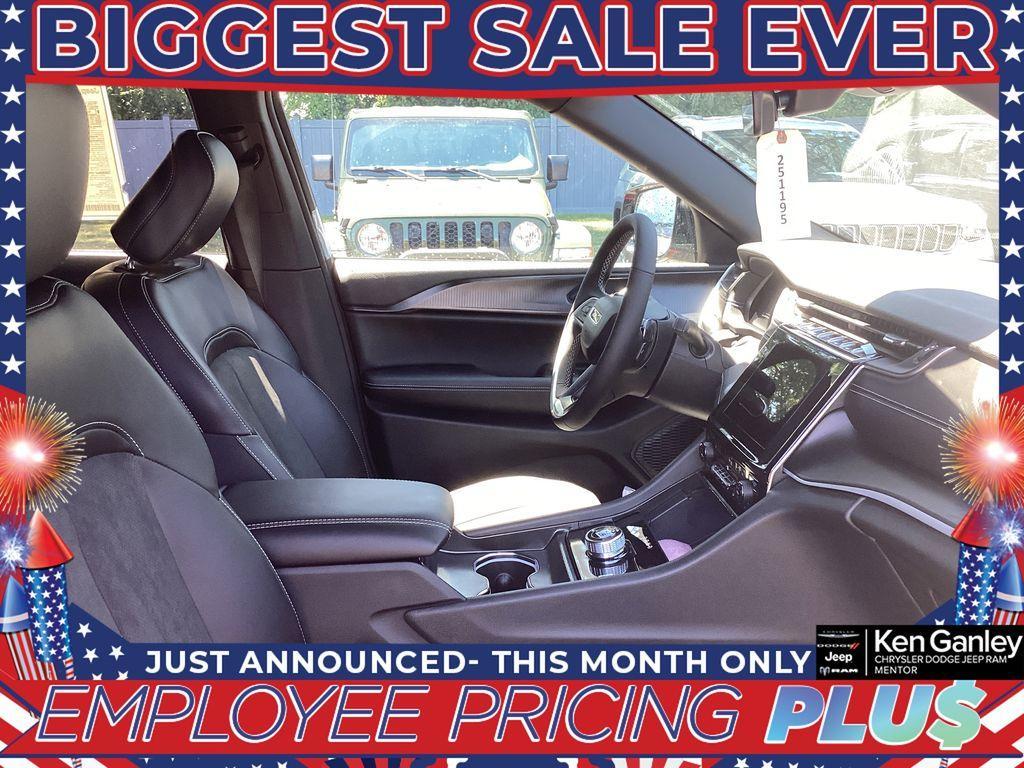 new 2025 Jeep Grand Cherokee L car, priced at $43,452