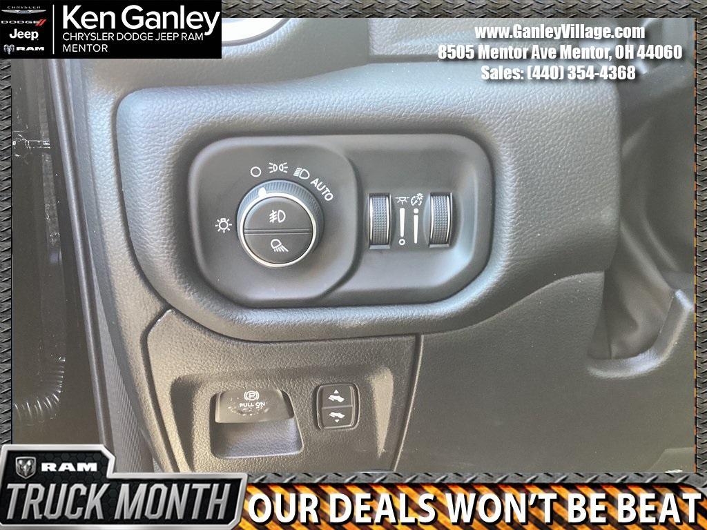 new 2025 Ram 1500 car, priced at $48,601