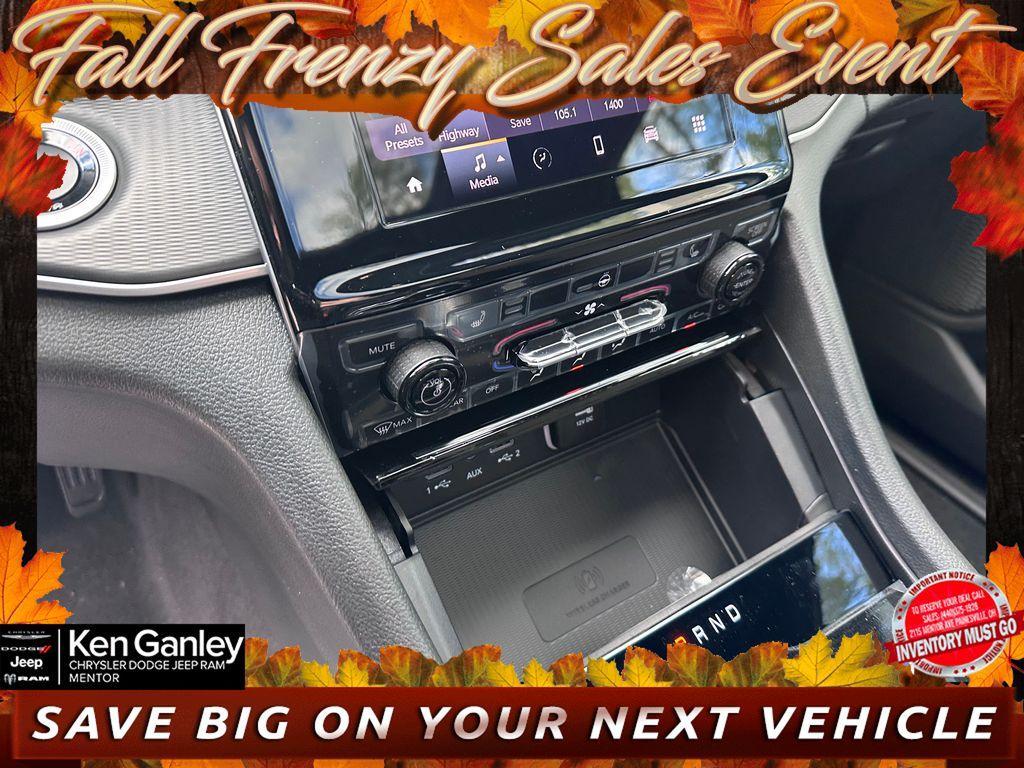 new 2025 Jeep Grand Cherokee car, priced at $40,322