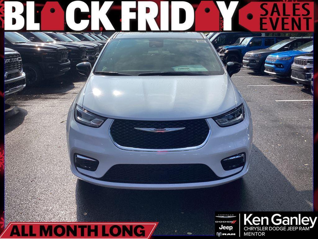 new 2026 Chrysler Pacifica car, priced at $42,667