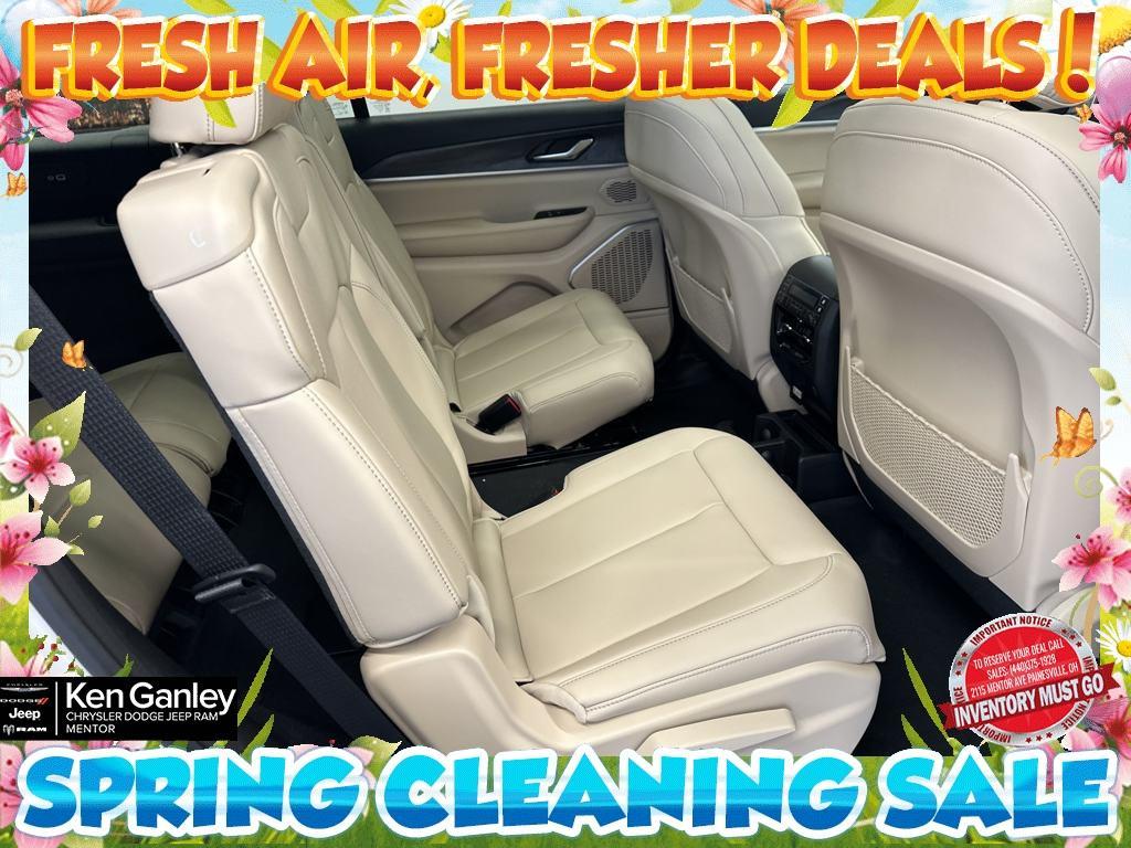 new 2025 Jeep Grand Cherokee L car, priced at $49,162