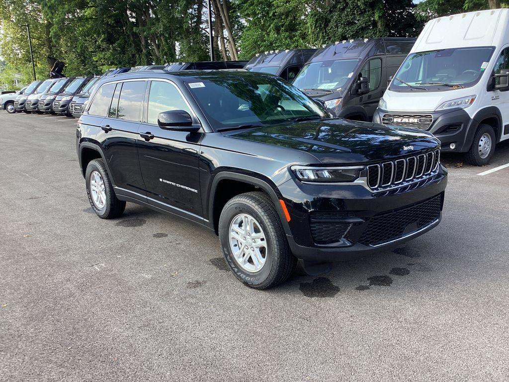 new 2025 Jeep Grand Cherokee car, priced at $38,064