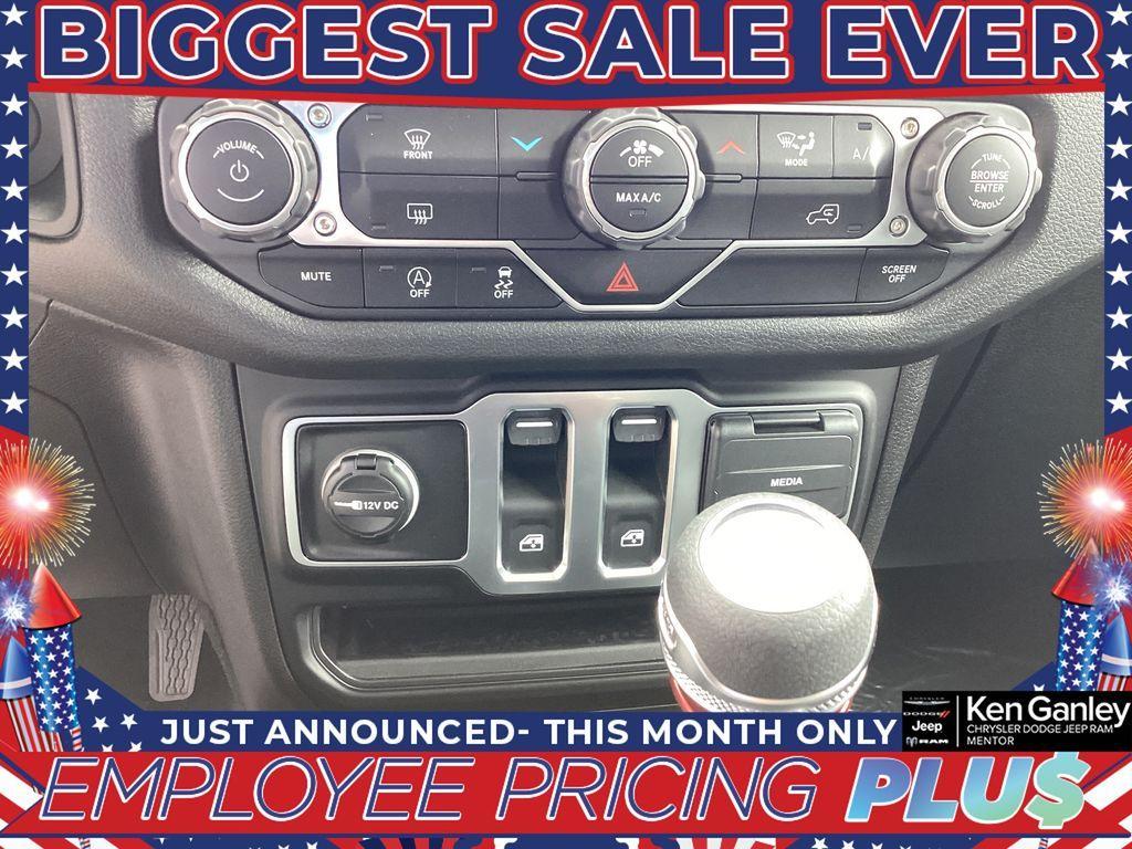 new 2025 Jeep Wrangler car, priced at $32,105