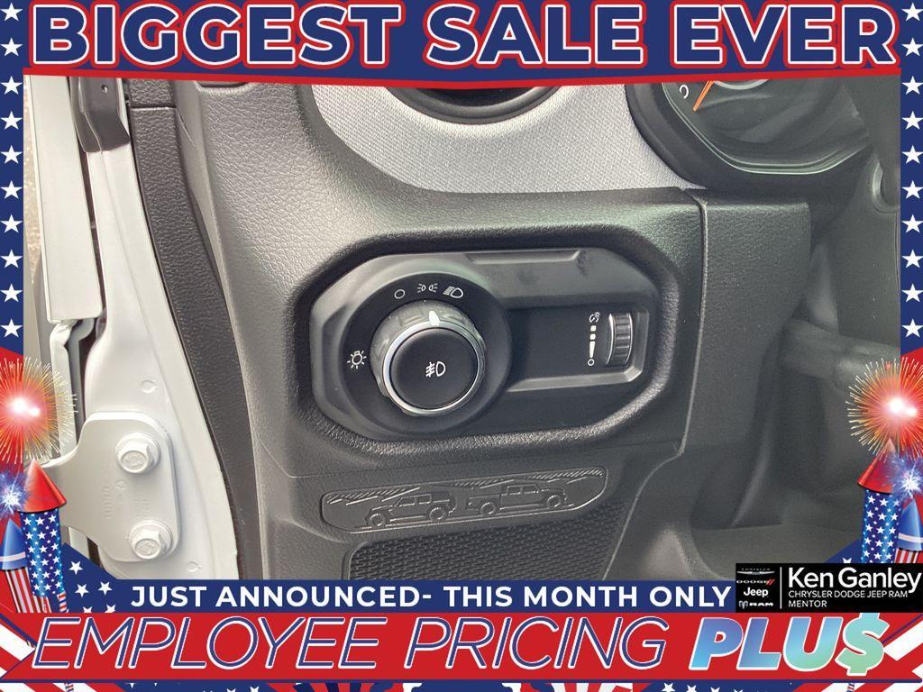 new 2025 Jeep Wrangler car, priced at $32,105