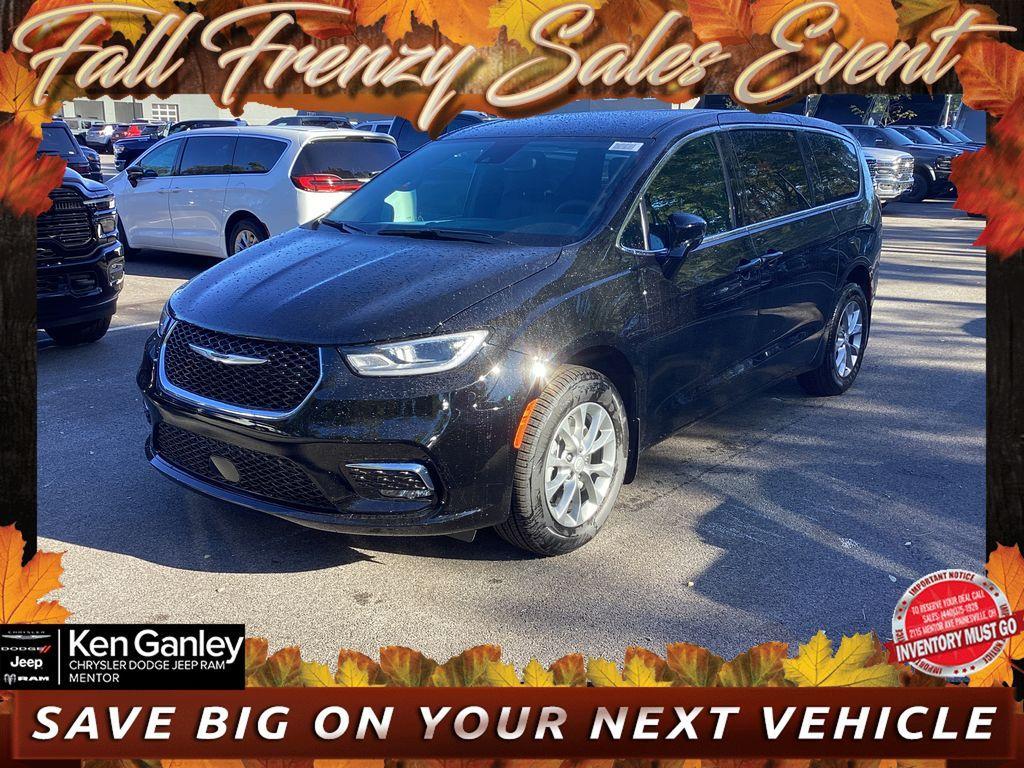 new 2026 Chrysler Pacifica car, priced at $43,963