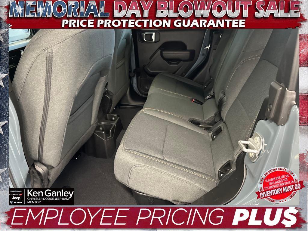 new 2025 Jeep Gladiator car, priced at $48,509