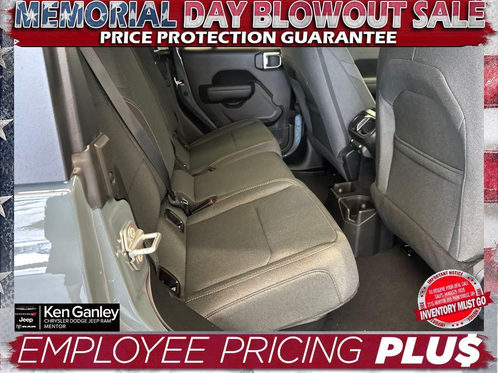 new 2025 Jeep Gladiator car, priced at $48,509