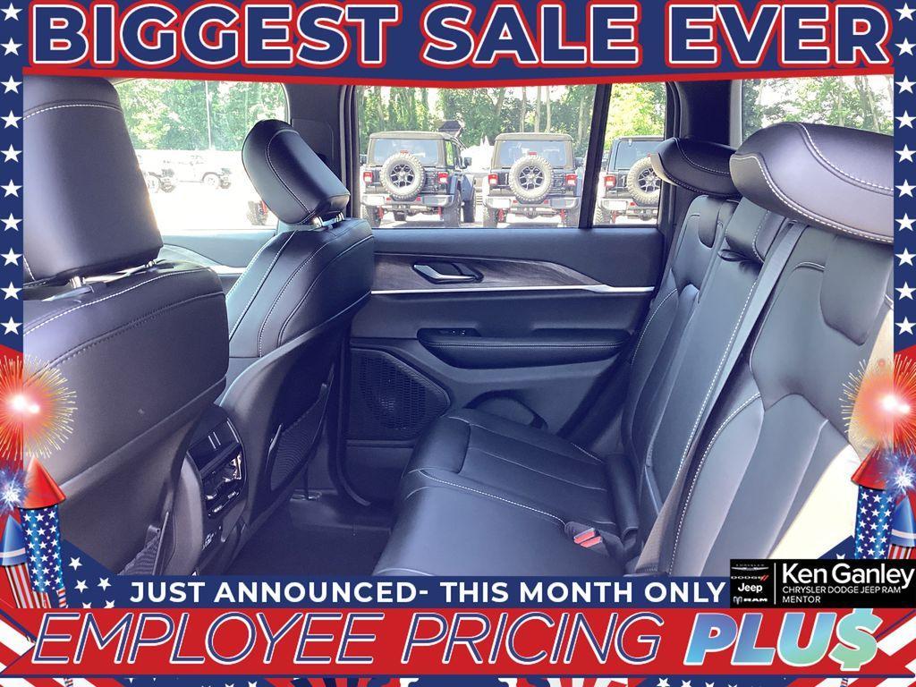 new 2025 Jeep Grand Cherokee car, priced at $42,436