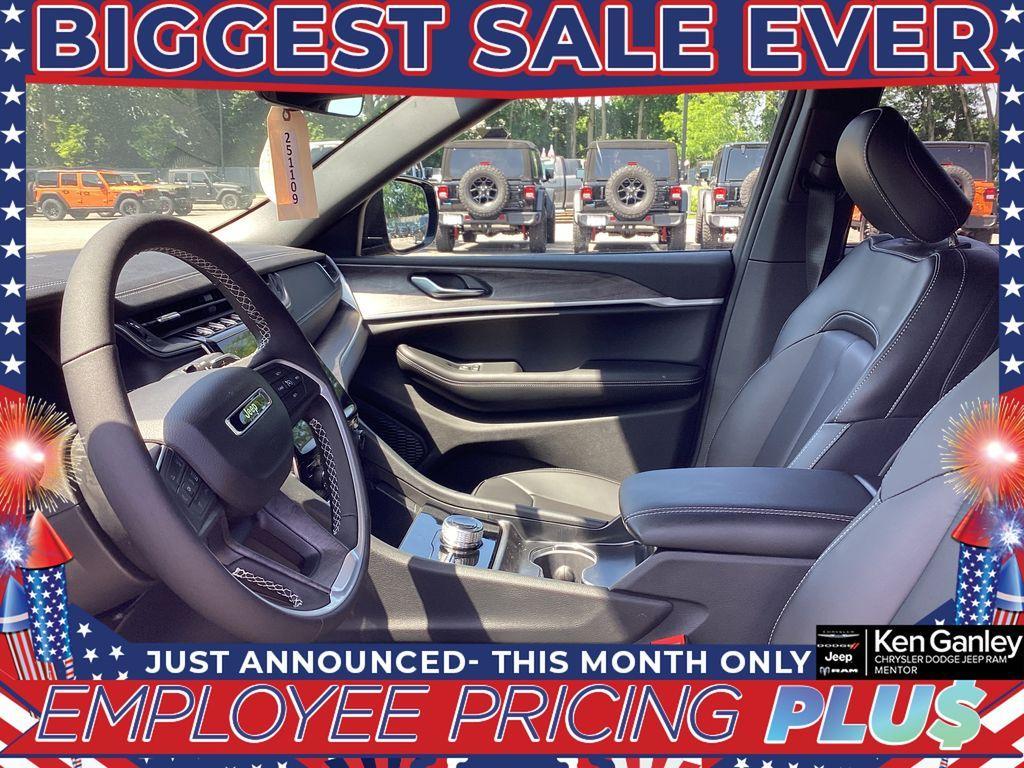 new 2025 Jeep Grand Cherokee car, priced at $42,436
