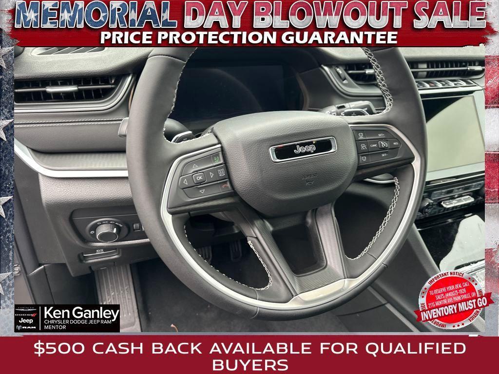 new 2025 Jeep Grand Cherokee car, priced at $42,250