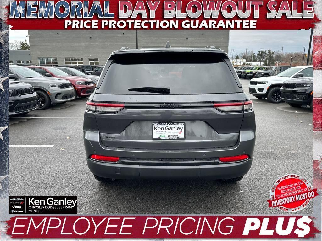new 2025 Jeep Grand Cherokee car, priced at $42,250