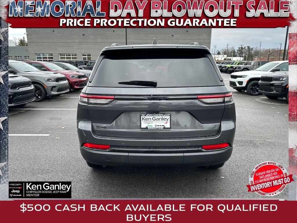 new 2025 Jeep Grand Cherokee car, priced at $42,250