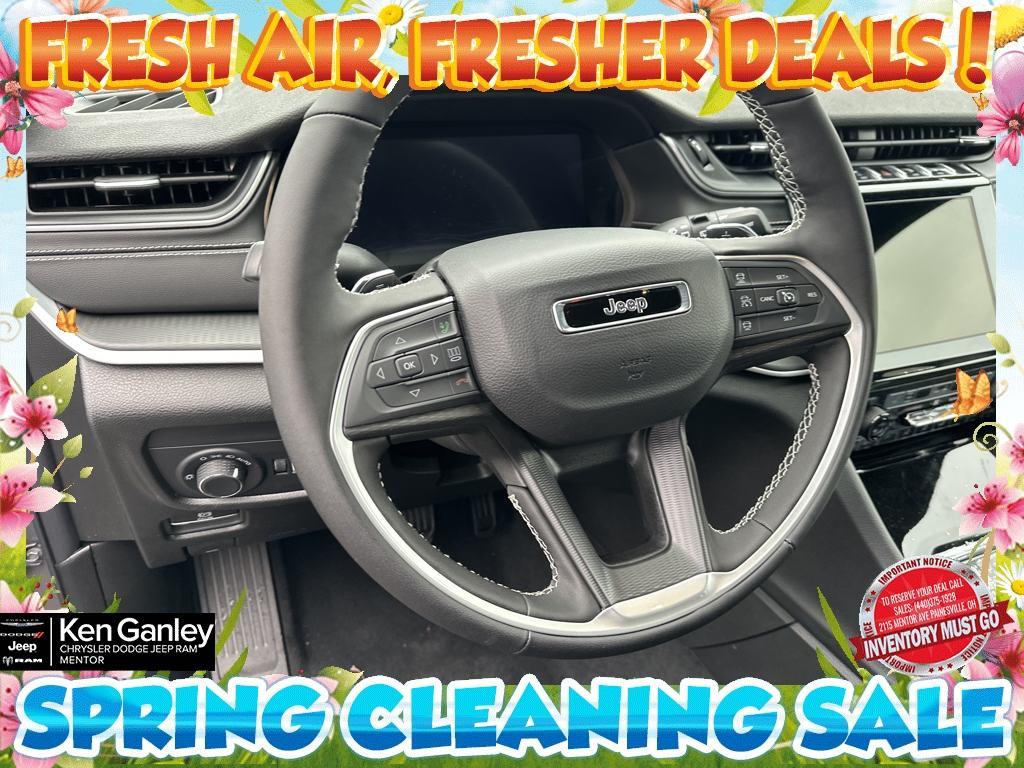 new 2025 Jeep Grand Cherokee car, priced at $40,854