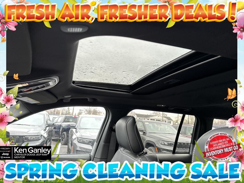 new 2025 Jeep Grand Cherokee car, priced at $40,854