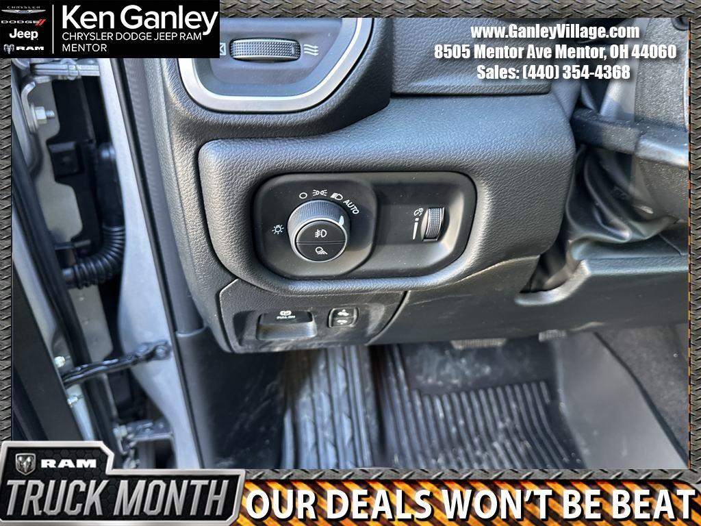new 2025 Ram 1500 car, priced at $47,251
