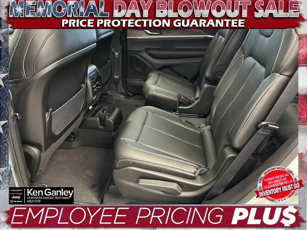 new 2025 Jeep Grand Cherokee L car, priced at $43,391