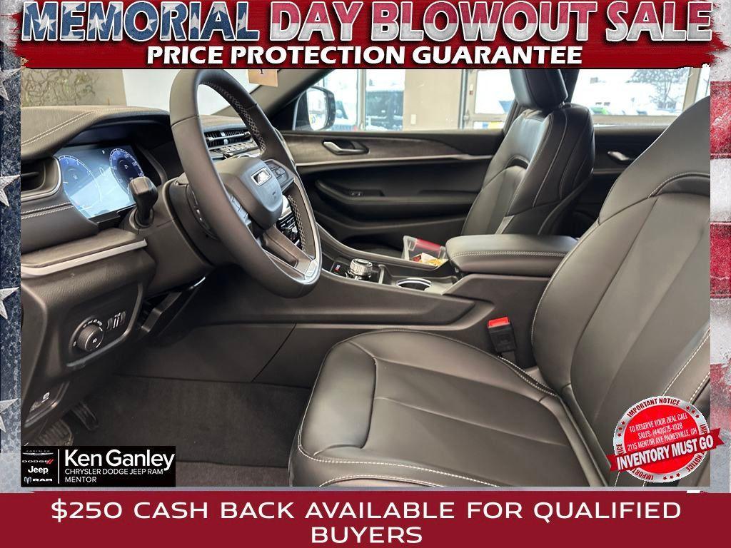 new 2025 Jeep Grand Cherokee L car, priced at $43,391