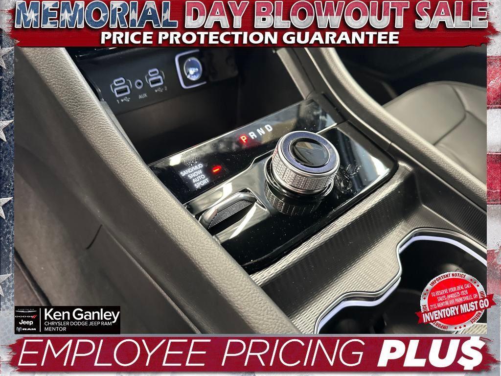 new 2025 Jeep Grand Cherokee L car, priced at $43,391