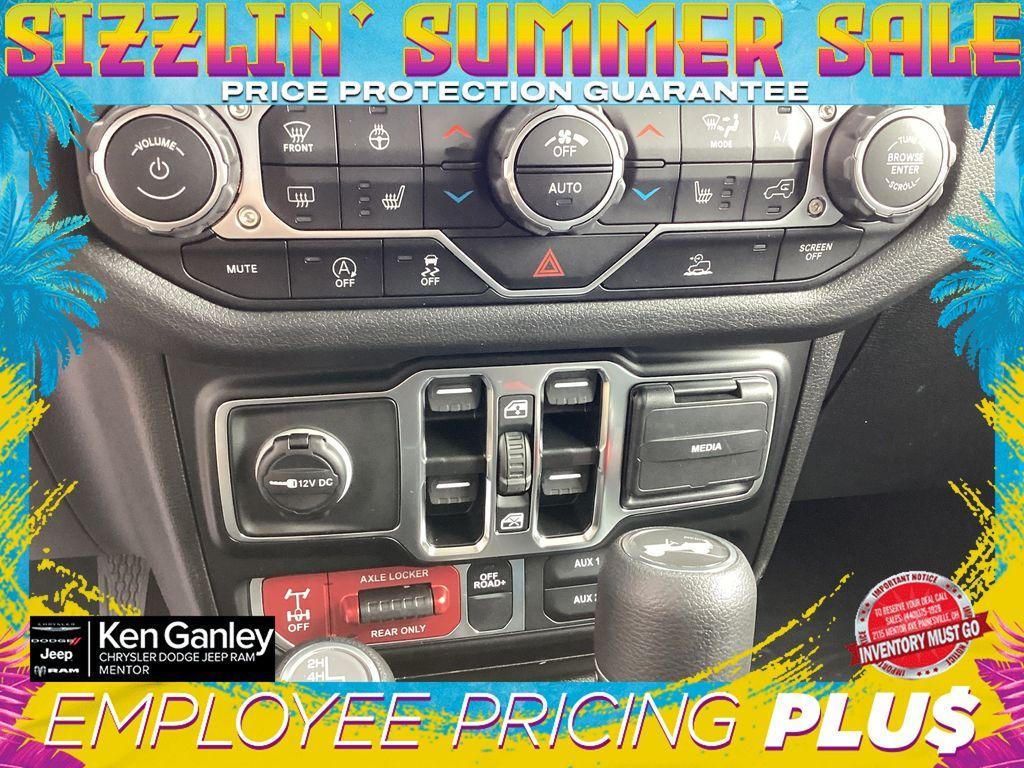 new 2025 Jeep Wrangler car, priced at $48,090