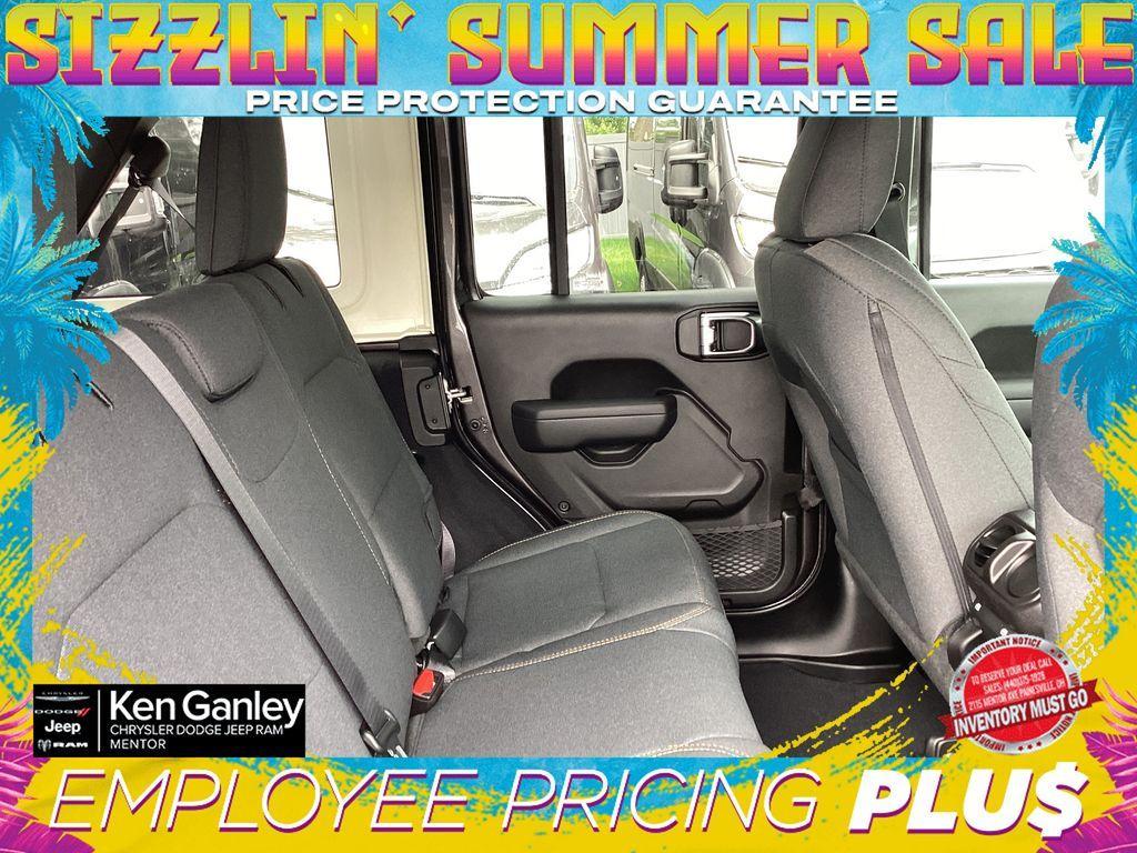new 2025 Jeep Wrangler car, priced at $48,090