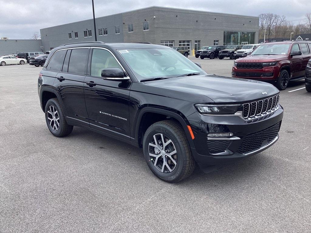 new 2025 Jeep Grand Cherokee car, priced at $43,396