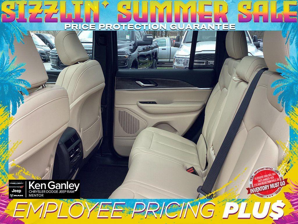 new 2025 Jeep Grand Cherokee car, priced at $44,951