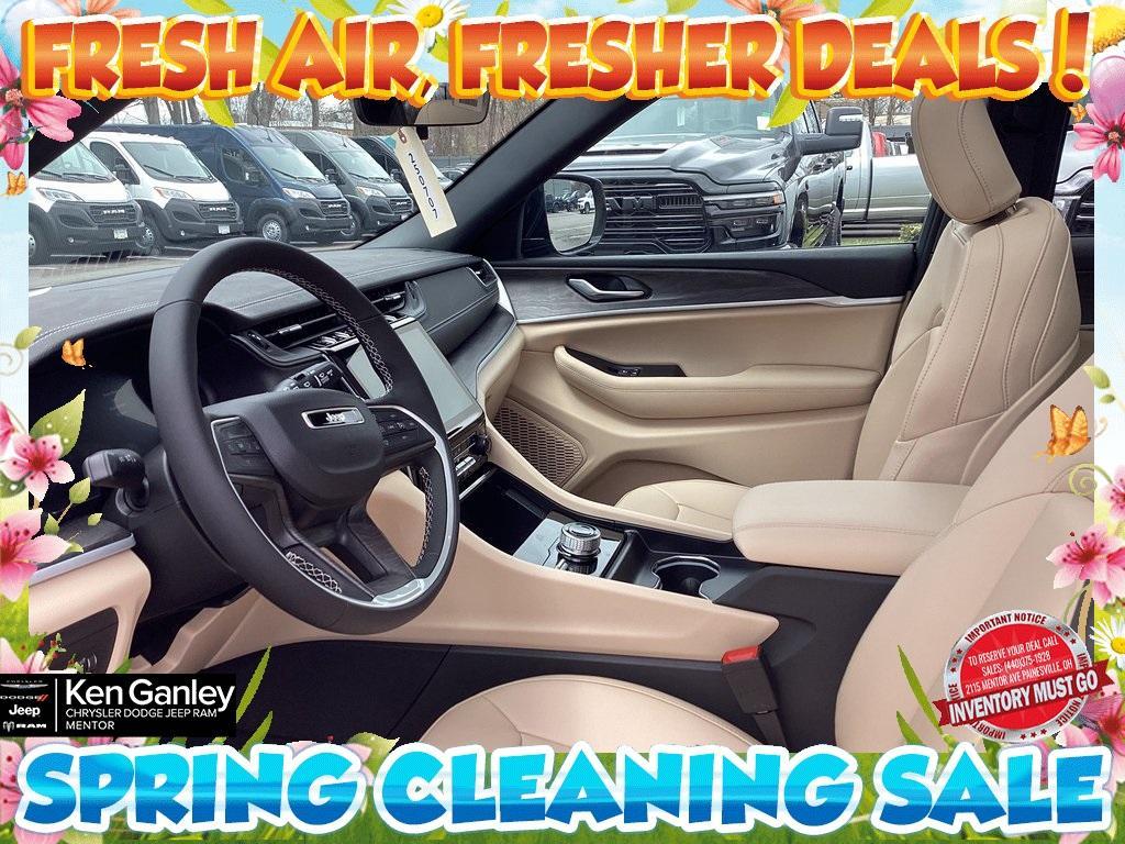 new 2025 Jeep Grand Cherokee car, priced at $43,396