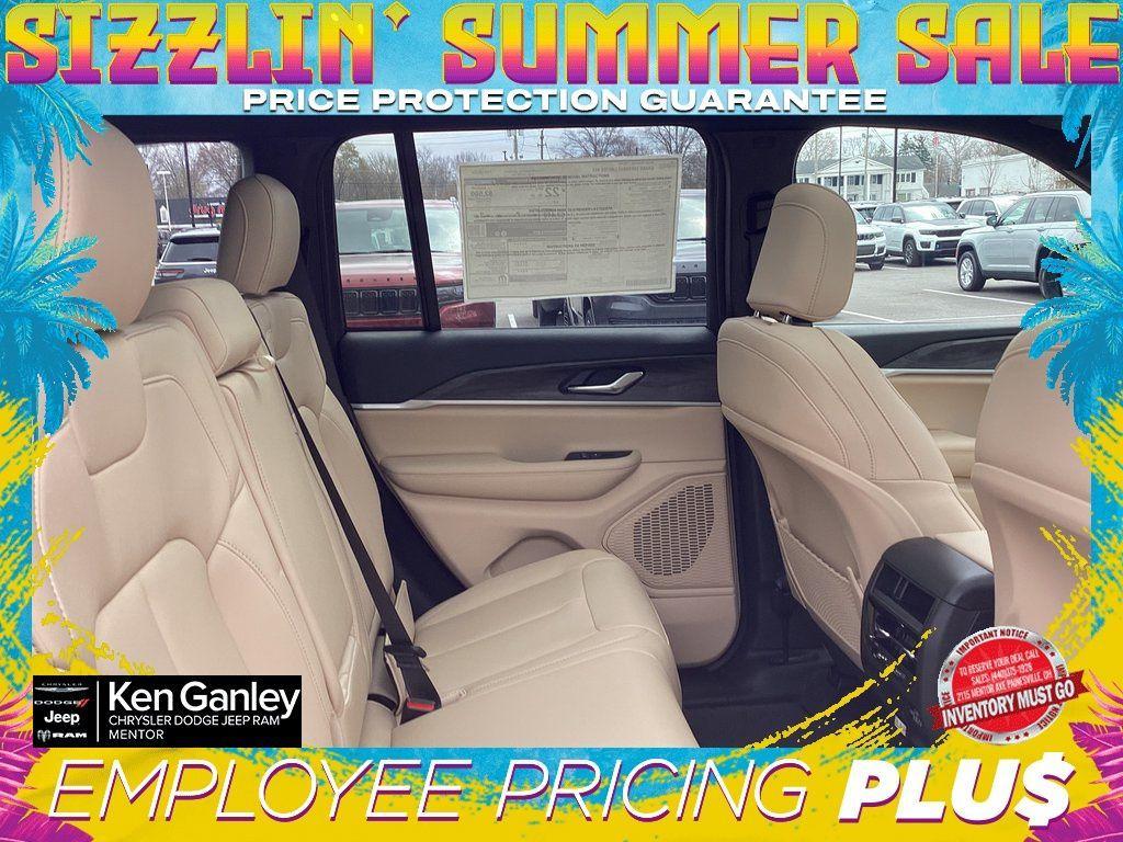 new 2025 Jeep Grand Cherokee car, priced at $44,951