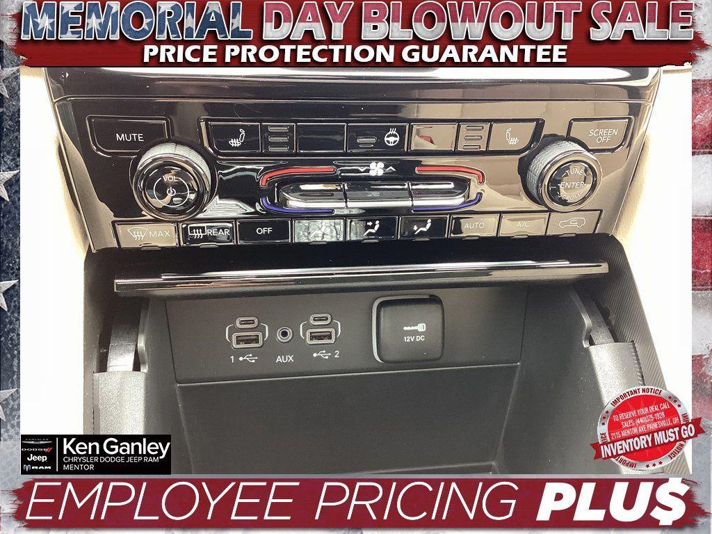 new 2025 Jeep Grand Cherokee car, priced at $44,701