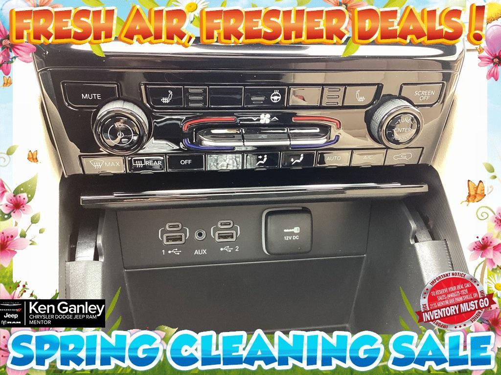 new 2025 Jeep Grand Cherokee car, priced at $43,396