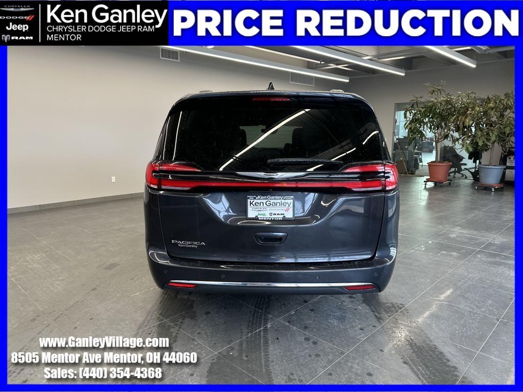 used 2021 Chrysler Pacifica car, priced at $22,500