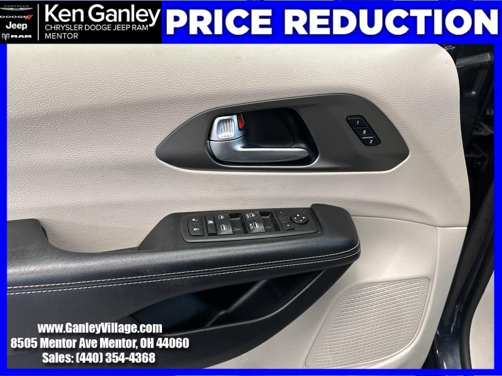 used 2021 Chrysler Pacifica car, priced at $22,500