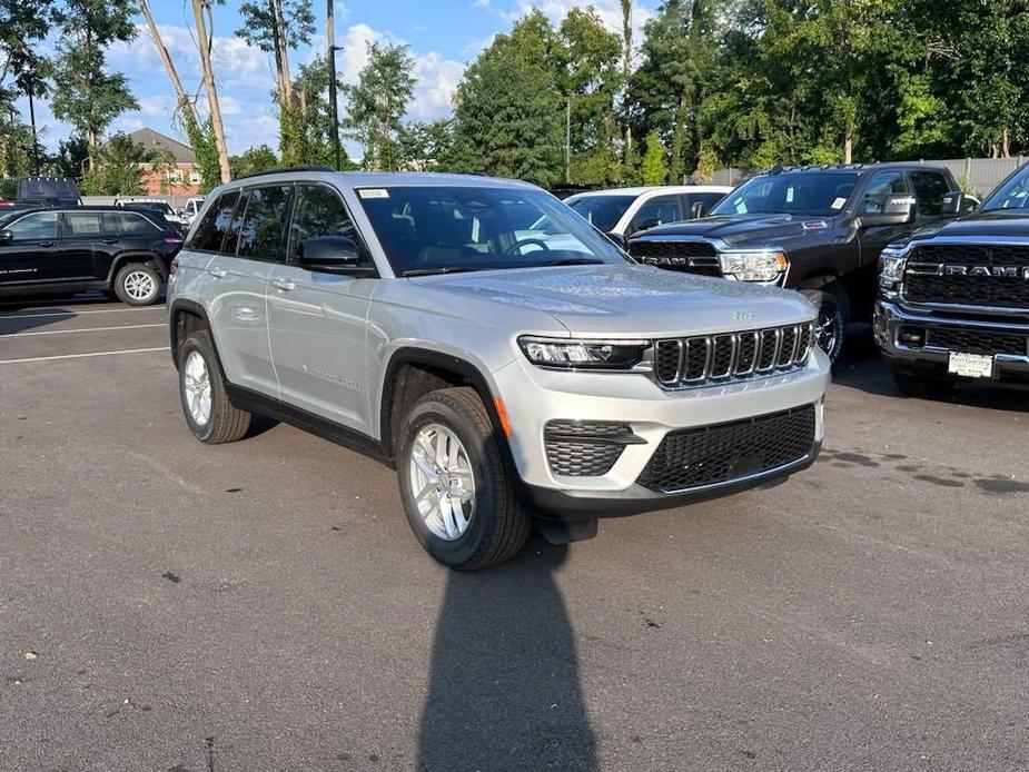 new 2024 Jeep Grand Cherokee car, priced at $37,112