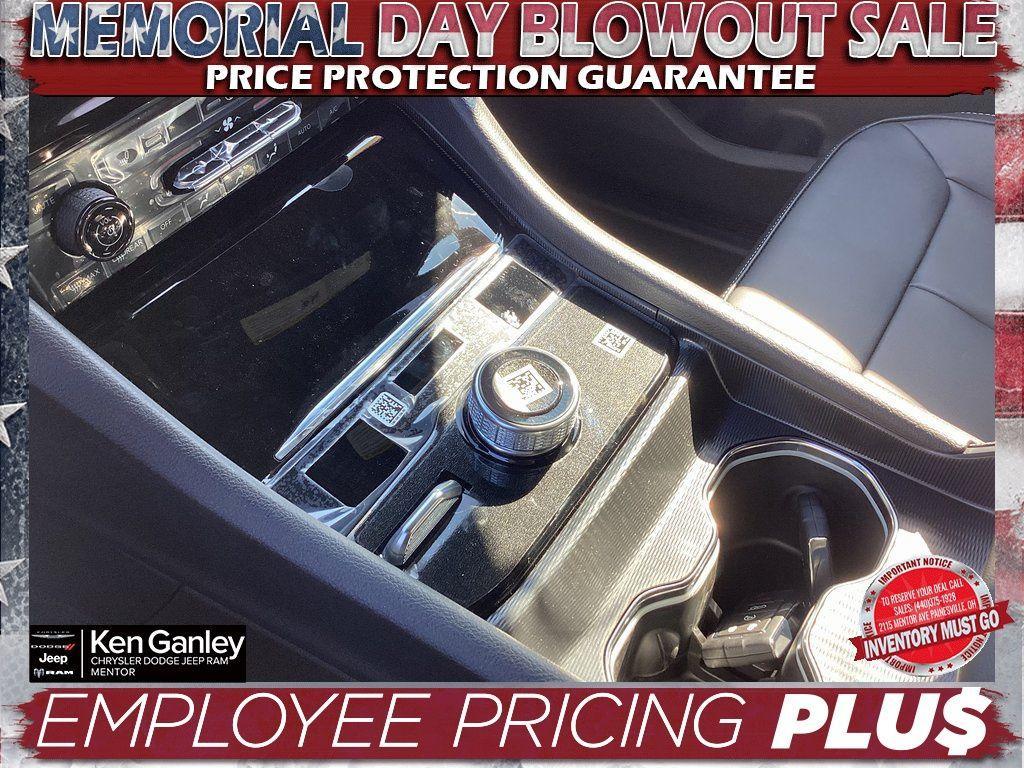 new 2025 Jeep Grand Cherokee car, priced at $41,986
