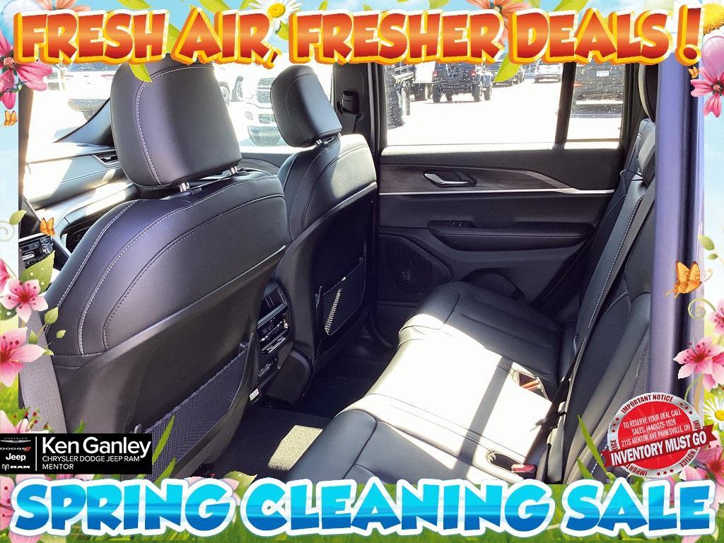 new 2025 Jeep Grand Cherokee car, priced at $40,933