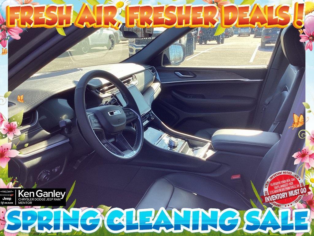 new 2025 Jeep Grand Cherokee car, priced at $40,933