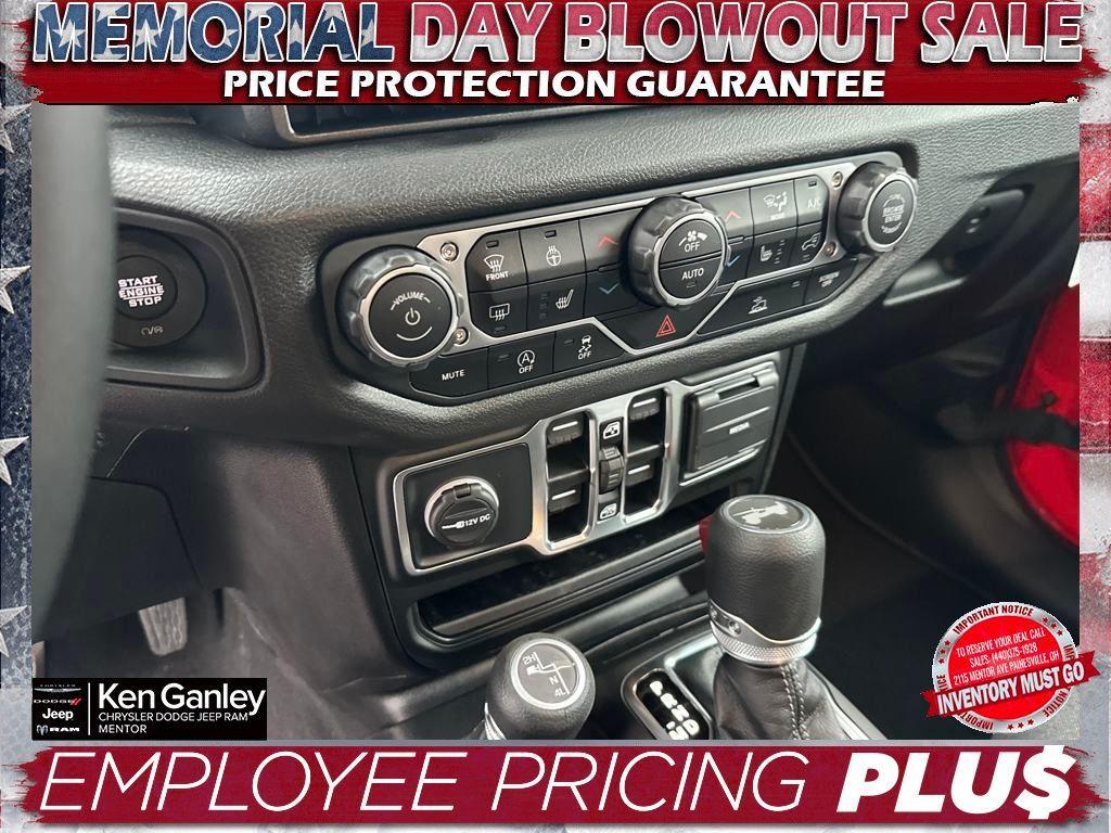 new 2025 Jeep Wrangler car, priced at $49,598