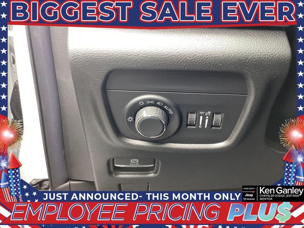 new 2025 Jeep Grand Cherokee L car, priced at $42,857