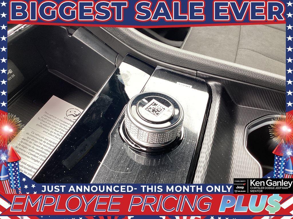 new 2025 Jeep Grand Cherokee L car, priced at $42,857