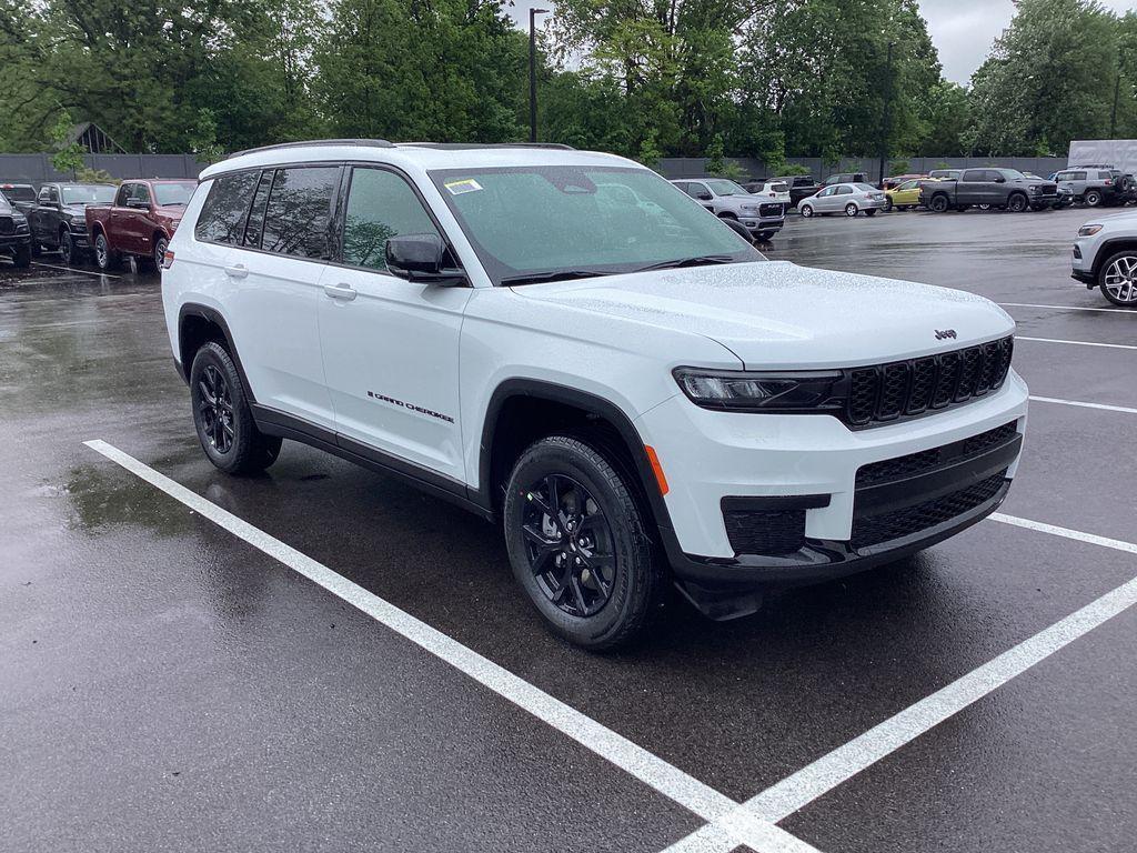 new 2025 Jeep Grand Cherokee L car, priced at $42,857