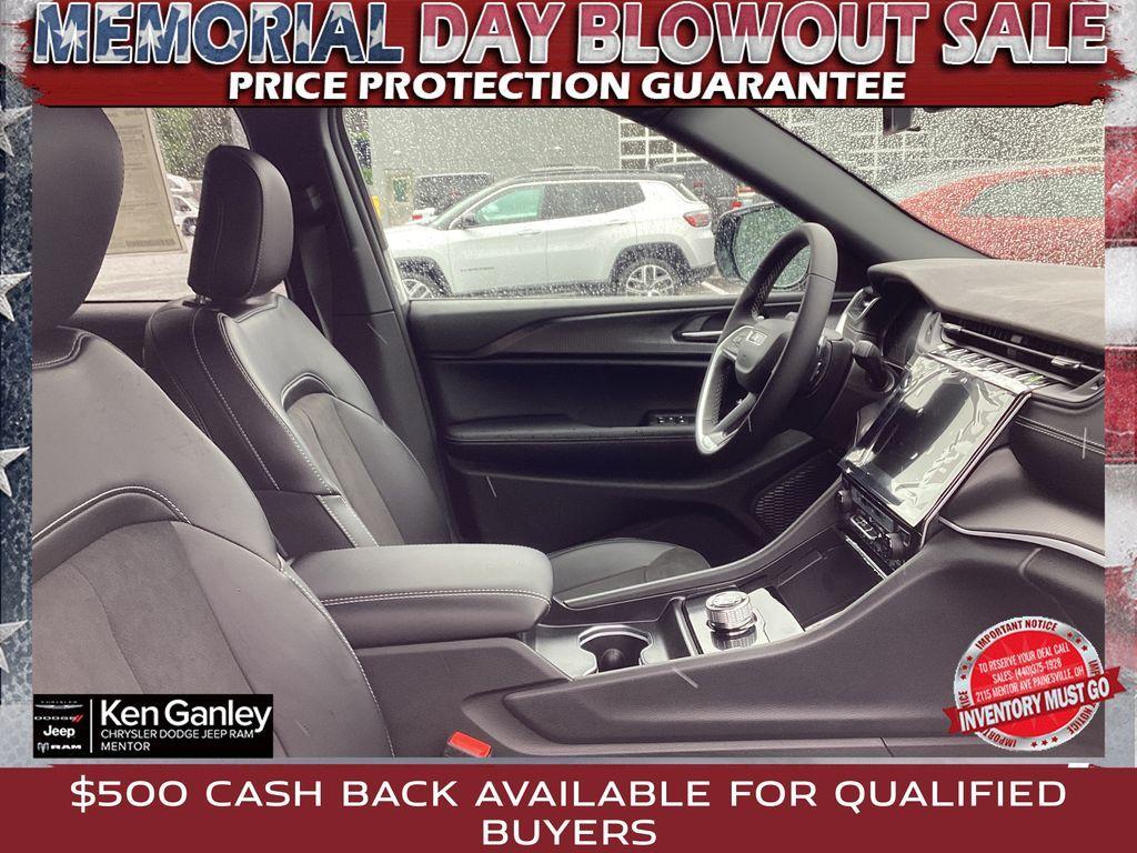 new 2025 Jeep Grand Cherokee L car, priced at $42,857